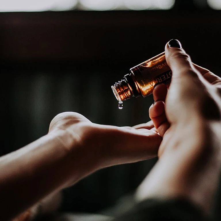 Understanding the Size of a 1.0 oz Perfume Bottle