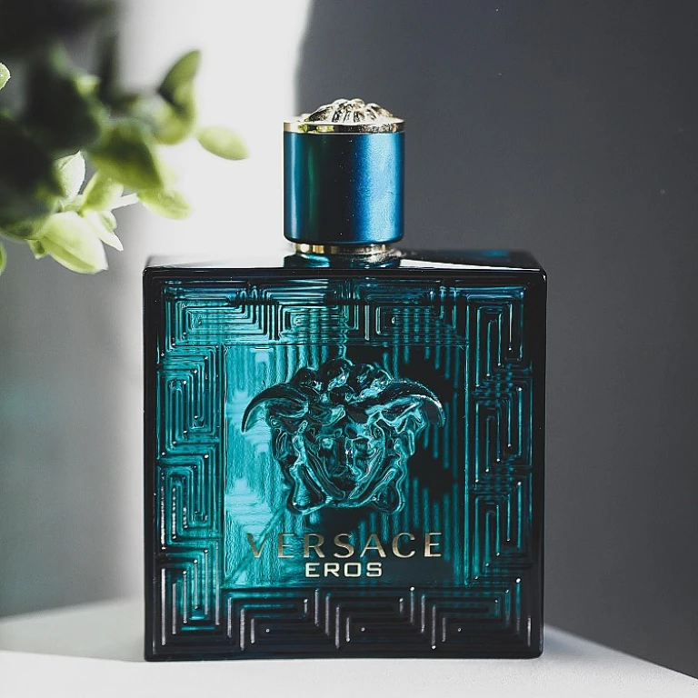 Guess perfume: uncovering the allure of a fashionable fragrance